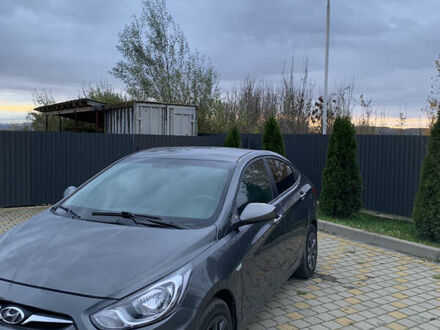 Серый Хендай Акцент, объемом двигателя 1.4 л и пробегом 110 тыс. км за 6950 $, фото 1 на Automoto.ua