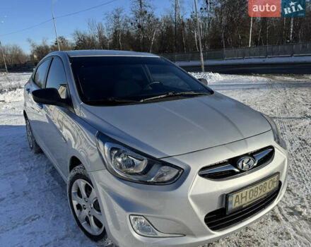 Серый Хендай Акцент, объемом двигателя 1.4 л и пробегом 208 тыс. км за 7800 $, фото 1 на Automoto.ua