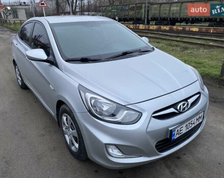 Серый Хендай Акцент, объемом двигателя 1.4 л и пробегом 170 тыс. км за 6800 $, фото 1 на Automoto.ua