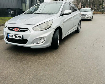 Хендай Акцент 2012 в Киеве на Automoto.ua Серый Хендай Акцент, объемом двигателя 1.4 л и пробегом 250 тыс. км за 5600 $, фото 1 на Automoto.ua