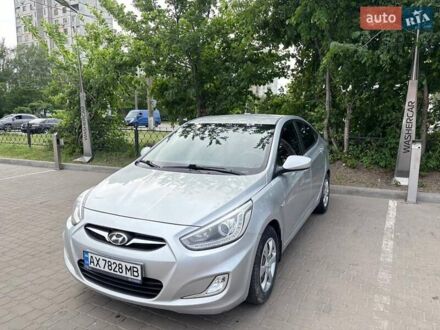 Хендай Акцент 2013 в Киеве на Automoto.ua Серый Хендай Акцент, объемом двигателя 1.4 л и пробегом 104 тыс. км за 7900 $, фото 1 на Automoto.ua