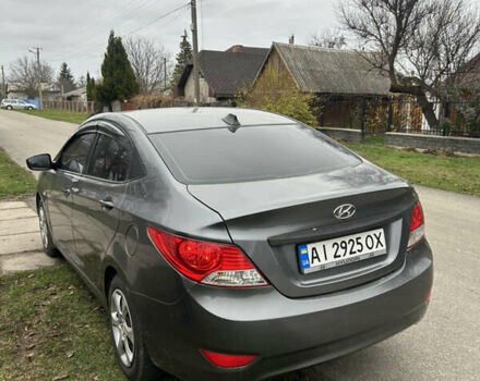 Серый Хендай Акцент, объемом двигателя 1.4 л и пробегом 200 тыс. км за 5750 $, фото 1 на Automoto.ua