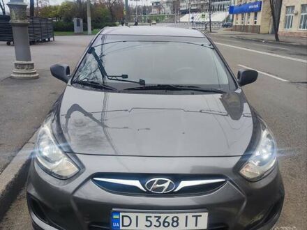 Сірий Хендай Акцент, об'ємом двигуна 1.4 л та пробігом 134 тис. км за 7100 $, фото 1 на Automoto.ua