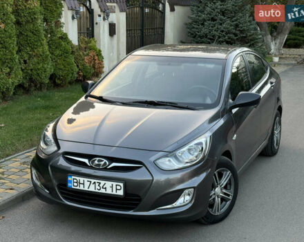 Сірий Хендай Акцент, об'ємом двигуна 1.4 л та пробігом 98 тис. км за 8800 $, фото 1 на Automoto.ua