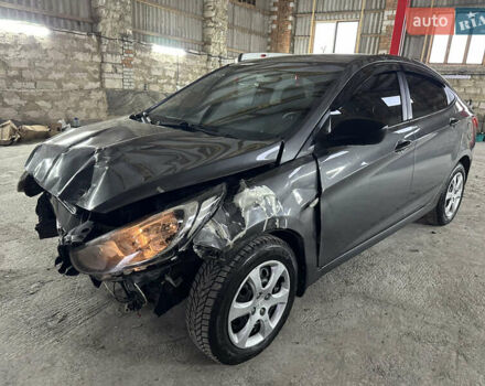 Серый Хендай Акцент, объемом двигателя 1.4 л и пробегом 63 тыс. км за 3000 $, фото 1 на Automoto.ua