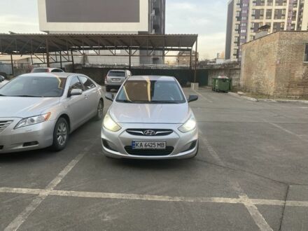 Хендай Акцент 2013 в Киеве на Automoto.ua Серый Хендай Акцент, объемом двигателя 1.4 л и пробегом 231 тыс. км за 6300 $, фото 1 на Automoto.ua