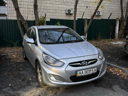 Сірий Хендай Акцент, об'ємом двигуна 1.59 л та пробігом 108 тис. км за 10800 $, фото 1 на Automoto.ua