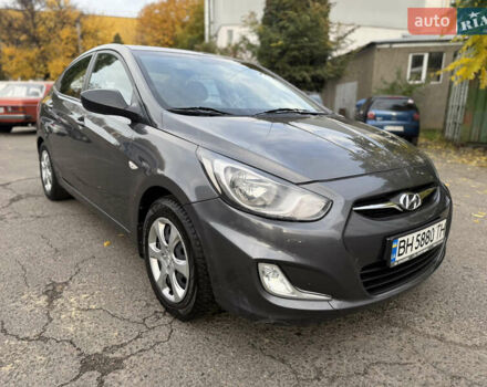 Серый Хендай Акцент, объемом двигателя 1.4 л и пробегом 188 тыс. км за 5999 $, фото 1 на Automoto.ua