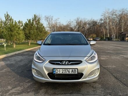 Серый Хендай Акцент, объемом двигателя 1.4 л и пробегом 142 тыс. км за 6900 $, фото 1 на Automoto.ua