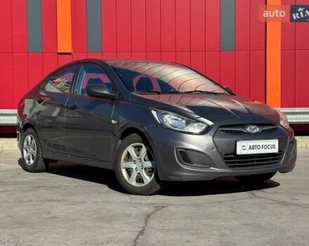 Сірий Хендай Акцент, об'ємом двигуна 1.4 л та пробігом 255 тис. км за 6790 $, фото 1 на Automoto.ua