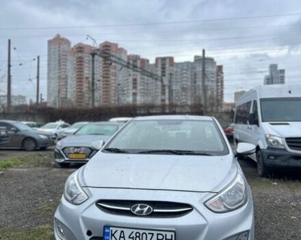 Серый Хендай Акцент, объемом двигателя 1.37 л и пробегом 185 тыс. км за 6500 $, фото 1 на Automoto.ua