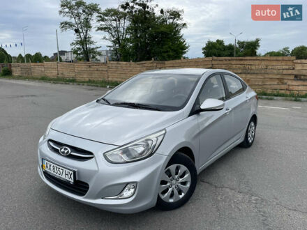 Хендай Акцент 2016 у Києві на Automoto.ua Сірий Хендай Акцент, об'ємом двигуна 1.4 л та пробігом 185 тис. км за 8200 $, фото 1 на Automoto.ua