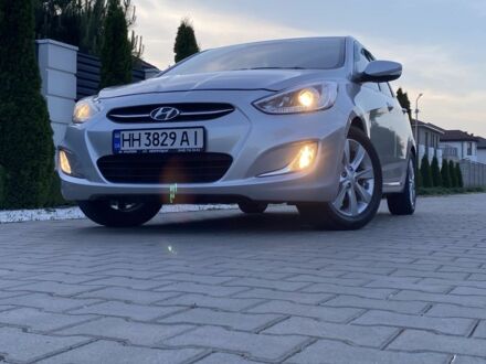 Сірий Хендай Акцент, об'ємом двигуна 1.4 л та пробігом 86 тис. км за 10950 $, фото 1 на Automoto.ua