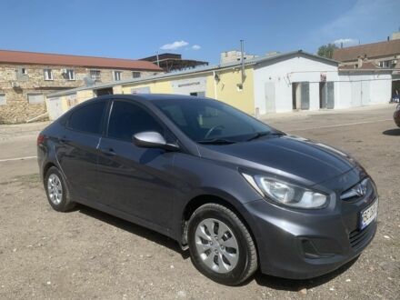 Хендай Акцент 2017 у Миколаєві на Automoto.ua Сірий Хендай Акцент, об'ємом двигуна 1.6 л та пробігом 141 тис. км за 7300 $, фото 1 на Automoto.ua
