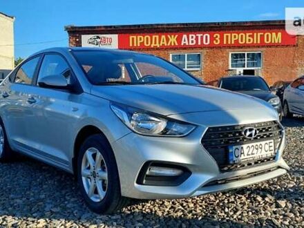 Хендай Акцент 2017 у Смеле на Automoto.ua Сірий Хендай Акцент, об'ємом двигуна 1.4 л та пробігом 54 тис. км за 12250 $, фото 1 на Automoto.ua
