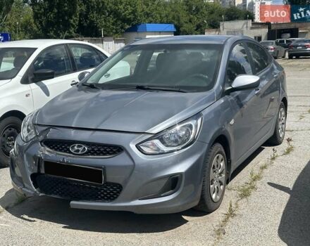 Хендай Акцент 2018 у Києві на Automoto.ua Сірий Хендай Акцент, об'ємом двигуна 1.37 л та пробігом 306 тис. км за 5600 $, фото 1 на Automoto.ua