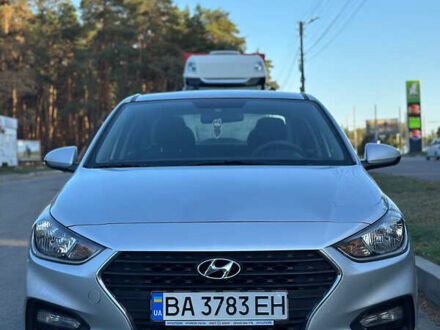Сірий Хендай Акцент, об'ємом двигуна 1.37 л та пробігом 71 тис. км за 11500 $, фото 1 на Automoto.ua