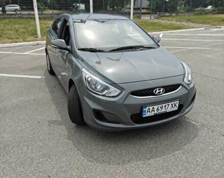 Сірий Хендай Акцент, об'ємом двигуна 1.4 л та пробігом 110 тис. км за 9300 $, фото 1 на Automoto.ua