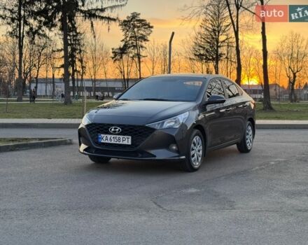 Серый Хендай Акцент, объемом двигателя 1.37 л и пробегом 94 тыс. км за 11799 $, фото 1 на Automoto.ua