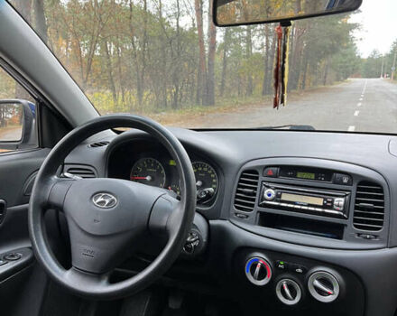 Синий Хендай Акцент, объемом двигателя 1.4 л и пробегом 160 тыс. км за 4400 $, фото 12 на Automoto.ua