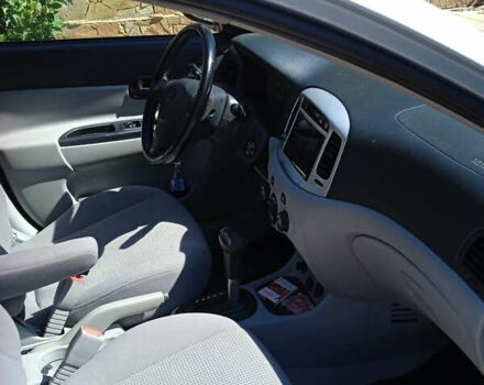 Синій Хендай Акцент, об'ємом двигуна 1.6 л та пробігом 229 тис. км за 5700 $, фото 7 на Automoto.ua