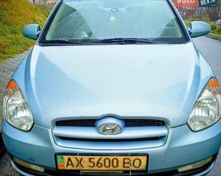 Синий Хендай Акцент, объемом двигателя 1.6 л и пробегом 230 тыс. км за 4000 $, фото 3 на Automoto.ua