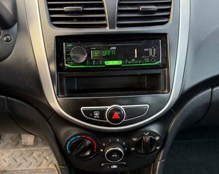 Синий Хендай Акцент, объемом двигателя 1.4 л и пробегом 220 тыс. км за 6700 $, фото 11 на Automoto.ua