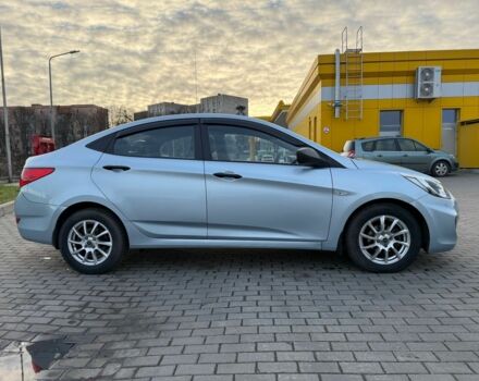 Синий Хендай Акцент, объемом двигателя 1.4 л и пробегом 220 тыс. км за 6700 $, фото 3 на Automoto.ua