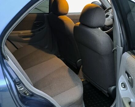 Синий Хендай Акцент, объемом двигателя 1.5 л и пробегом 154 тыс. км за 2100 $, фото 4 на Automoto.ua