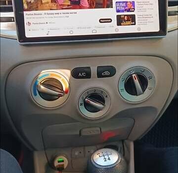 Синий Хендай Акцент, объемом двигателя 1.4 л и пробегом 113 тыс. км за 4800 $, фото 9 на Automoto.ua