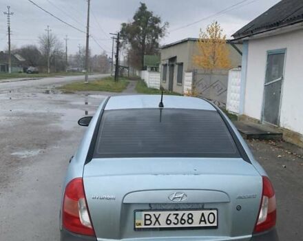Синий Хендай Акцент, объемом двигателя 1.4 л и пробегом 300 тыс. км за 2800 $, фото 2 на Automoto.ua