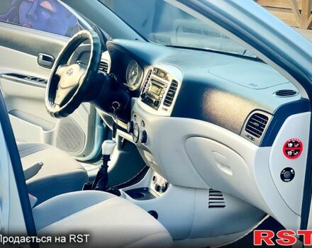 Хендай Акцент 2007 в Кривом Роге на Automoto.ua Синий Хендай Акцент, объемом двигателя 1.6 л и пробегом 190 тыс. км за 4350 $, фото 12 на Automoto.ua