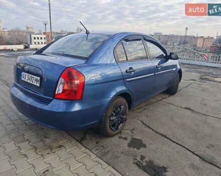 Синий Хендай Акцент, объемом двигателя 1.4 л и пробегом 238 тыс. км за 4850 $, фото 2 на Automoto.ua