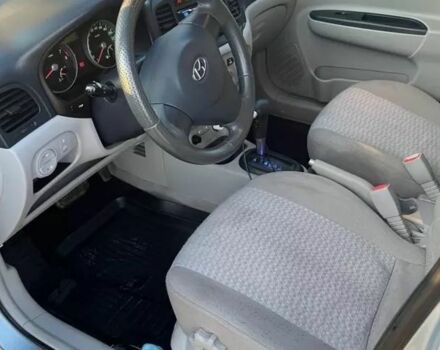 Синий Хендай Акцент, объемом двигателя 1.4 л и пробегом 174 тыс. км за 4999 $, фото 3 на Automoto.ua