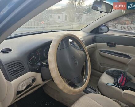 Синий Хендай Акцент, объемом двигателя 1.4 л и пробегом 238 тыс. км за 4850 $, фото 10 на Automoto.ua