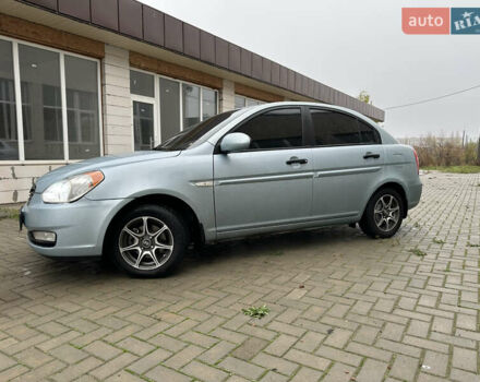 Синий Хендай Акцент, объемом двигателя 1.4 л и пробегом 174 тыс. км за 5450 $, фото 3 на Automoto.ua