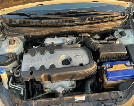 Синий Хендай Акцент, объемом двигателя 1.4 л и пробегом 174 тыс. км за 4000 $, фото 6 на Automoto.ua