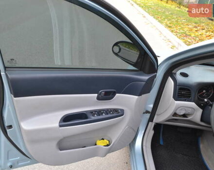 Хендай Акцент 2007 в Киеве на Automoto.ua Синий Хендай Акцент, объемом двигателя 1.4 л и пробегом 243 тыс. км за 4999 $, фото 8 на Automoto.ua