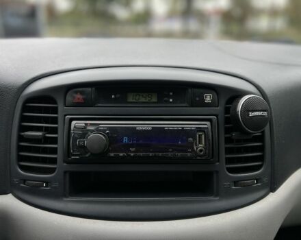 Синий Хендай Акцент, объемом двигателя 1.4 л и пробегом 270 тыс. км за 4550 $, фото 13 на Automoto.ua