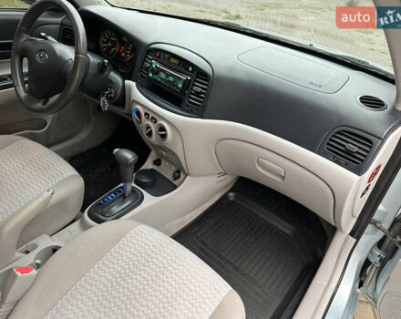 Синий Хендай Акцент, объемом двигателя 1.4 л и пробегом 174 тыс. км за 5450 $, фото 27 на Automoto.ua