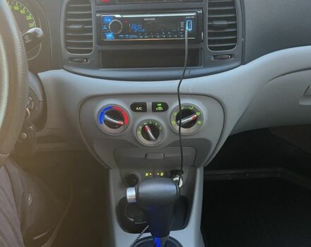 Синий Хендай Акцент, объемом двигателя 1.4 л и пробегом 174 тыс. км за 4000 $, фото 7 на Automoto.ua