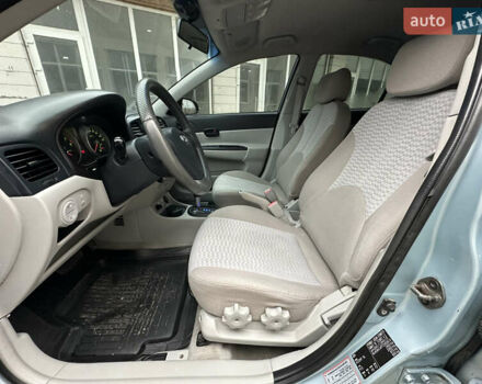 Синий Хендай Акцент, объемом двигателя 1.4 л и пробегом 174 тыс. км за 5450 $, фото 17 на Automoto.ua