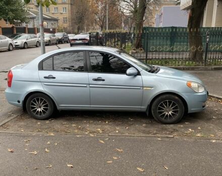 Синий Хендай Акцент, объемом двигателя 1.4 л и пробегом 195 тыс. км за 5500 $, фото 4 на Automoto.ua