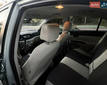 Хендай Акцент 2007 в Киеве на Automoto.ua Синий Хендай Акцент, объемом двигателя 1.4 л и пробегом 248 тыс. км за 3900 $, фото 8 на Automoto.ua