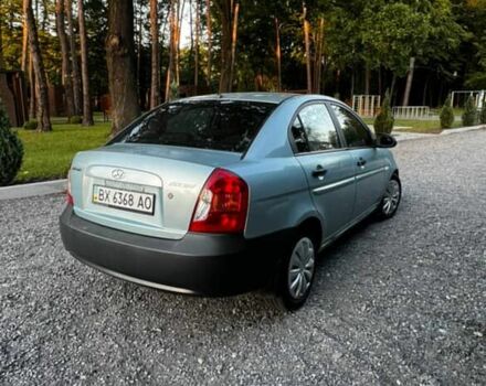 Синий Хендай Акцент, объемом двигателя 1.4 л и пробегом 300 тыс. км за 3400 $, фото 4 на Automoto.ua
