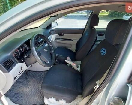 Синий Хендай Акцент, объемом двигателя 1.4 л и пробегом 165 тыс. км за 4499 $, фото 7 на Automoto.ua