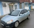 Синий Хендай Акцент, объемом двигателя 1.4 л и пробегом 300 тыс. км за 2800 $, фото 1 на Automoto.ua