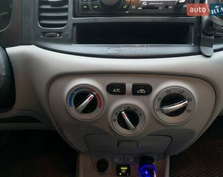 Синий Хендай Акцент, объемом двигателя 1.4 л и пробегом 300 тыс. км за 2800 $, фото 6 на Automoto.ua