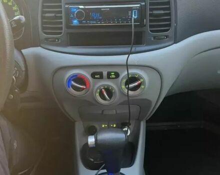 Синий Хендай Акцент, объемом двигателя 1.4 л и пробегом 174 тыс. км за 4999 $, фото 5 на Automoto.ua