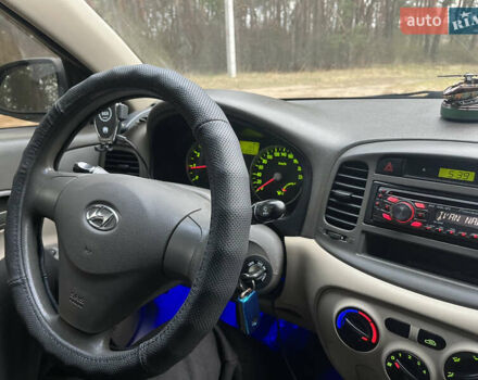 Синий Хендай Акцент, объемом двигателя 1.49 л и пробегом 165 тыс. км за 5500 $, фото 29 на Automoto.ua